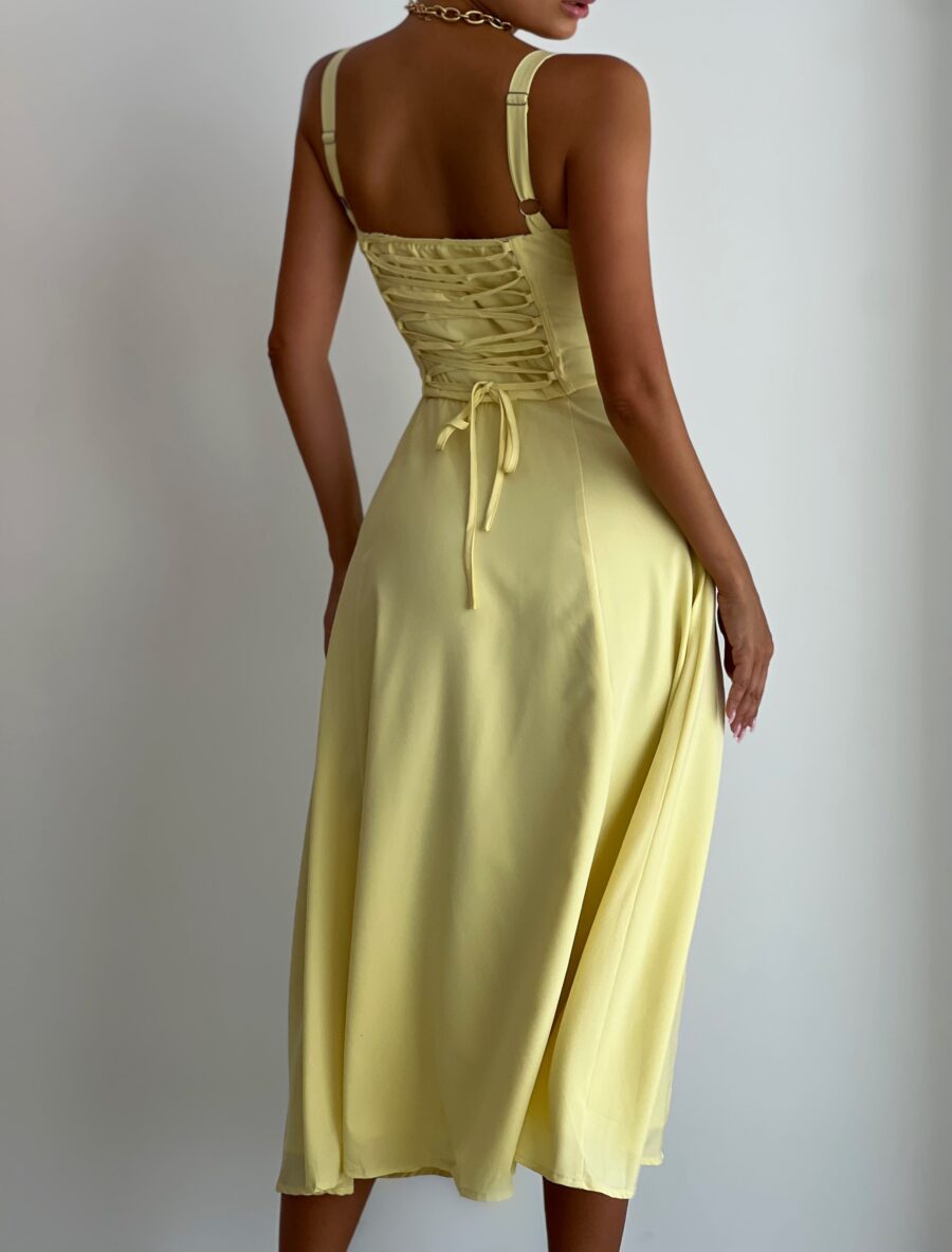 Elegancka Sukienka Midi - Gorsetowy Design & Cienkie Ramiączka